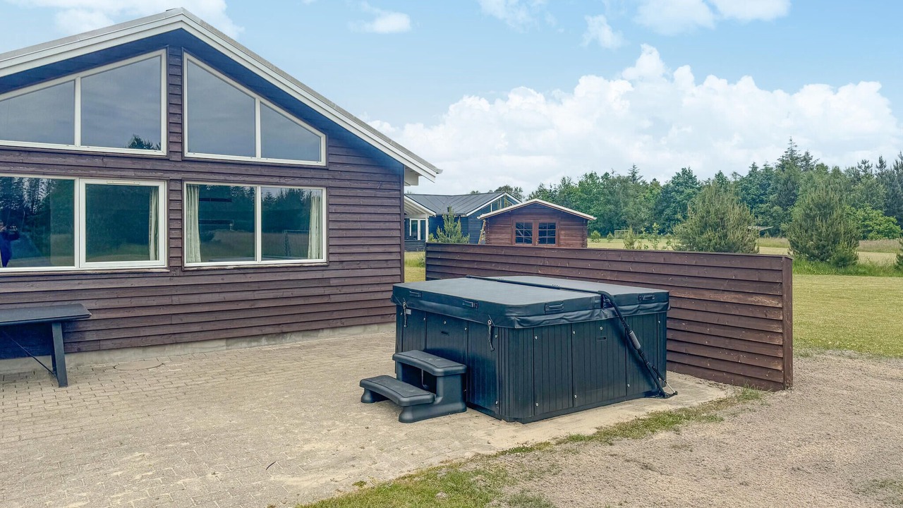 Photo of Others in Aalbaek