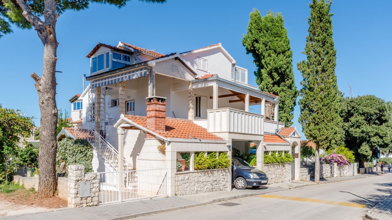 Photo of Outdoor in Mirce