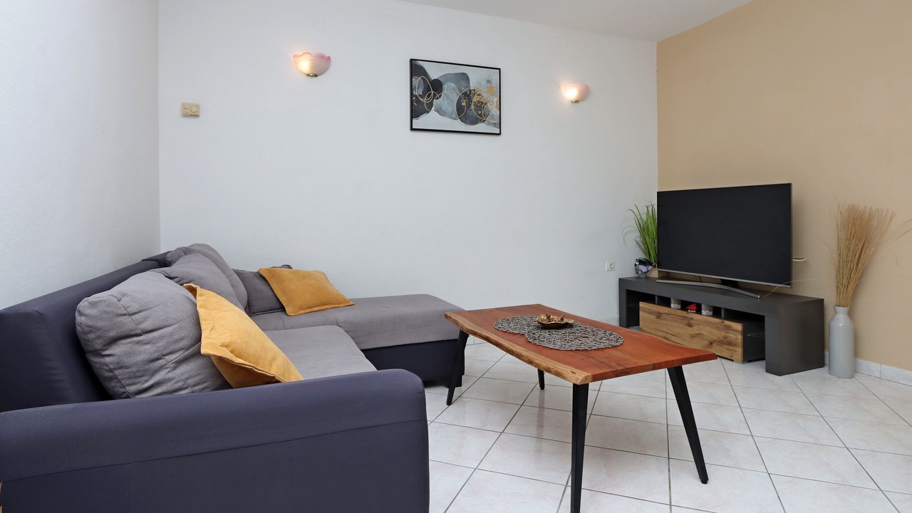 Photo of Livingroom in Brsec