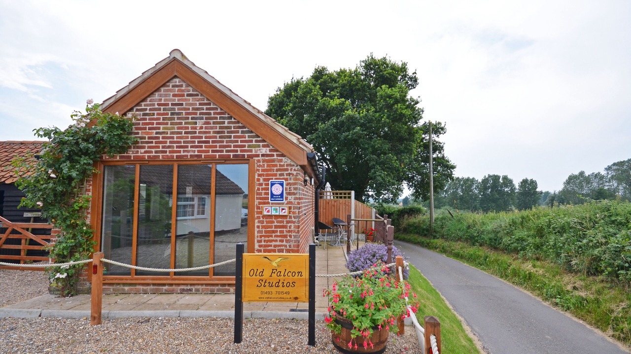 Photo of Others in Hopton