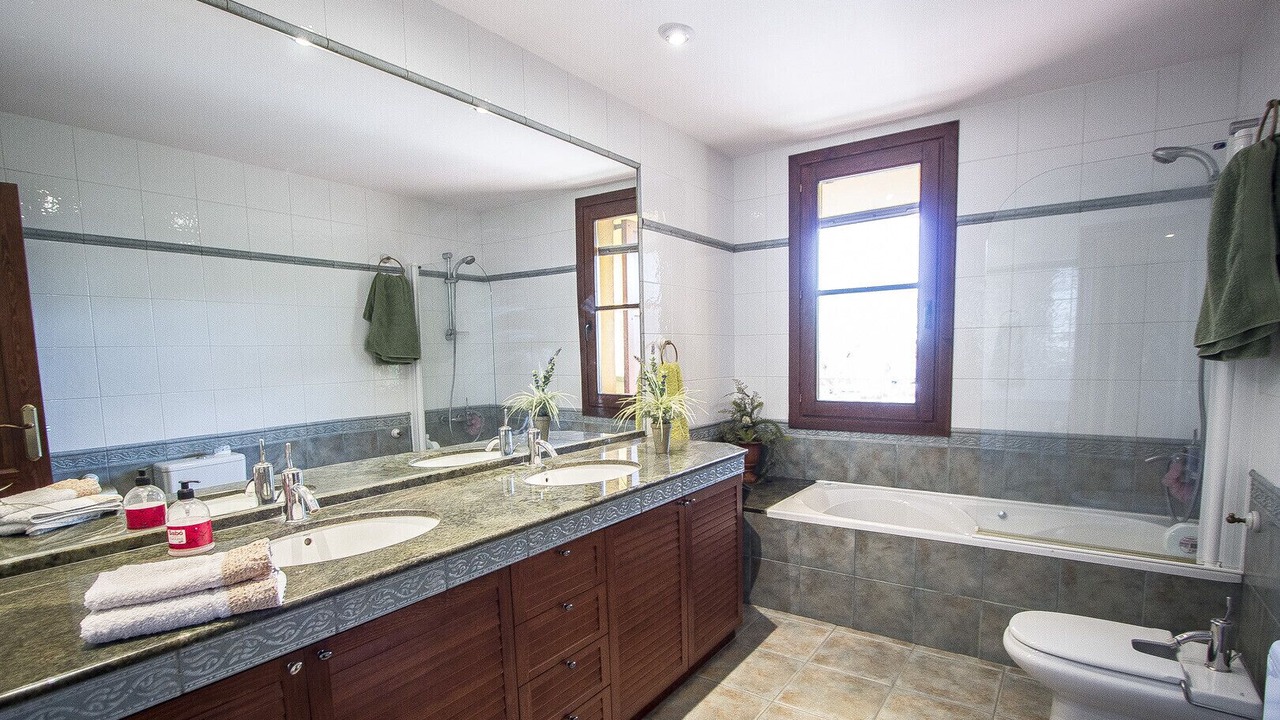 Photo of Bathroom in La Selva del Camp