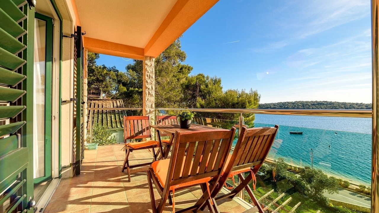 Photo of Outdoor in Cove Murtar