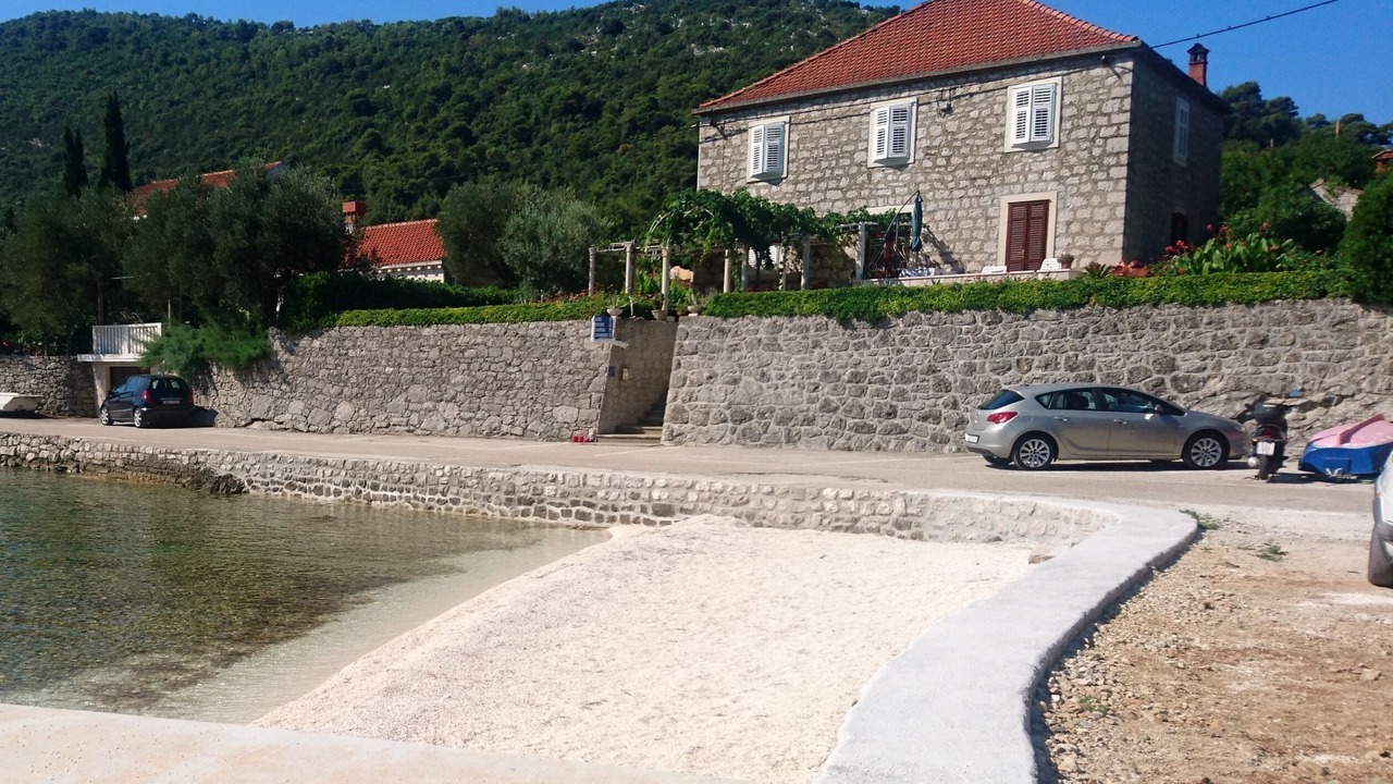 Photo of Outdoor in Broce