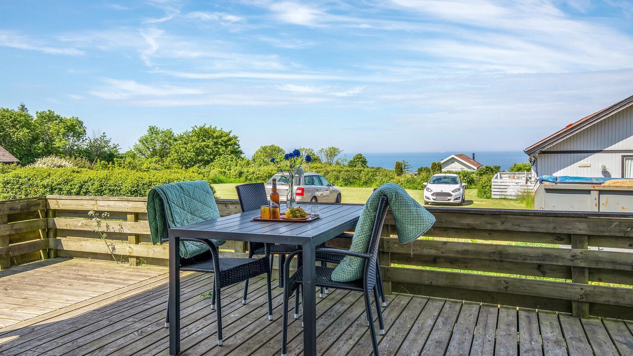 Photo of Others in Vang