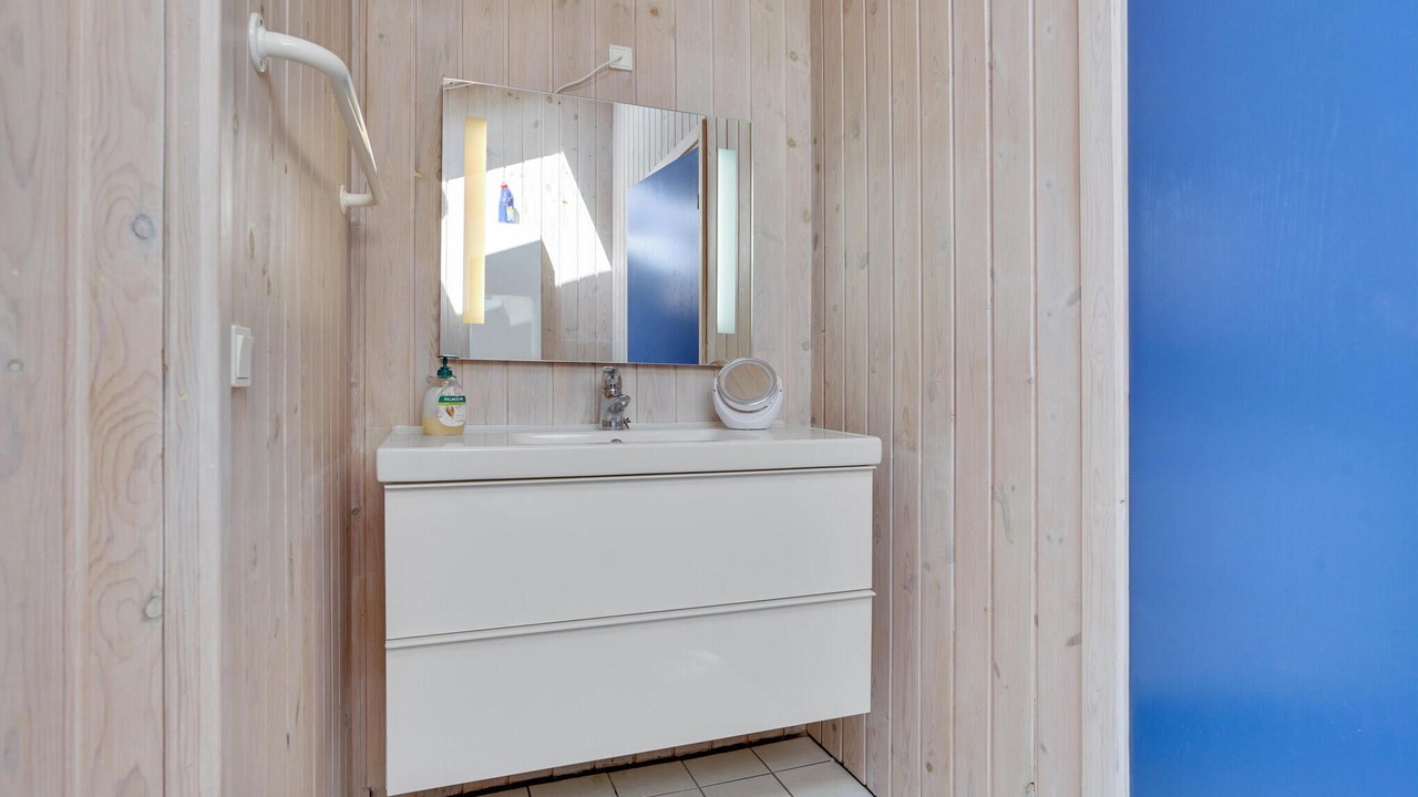 Photo of Bathroom in Pøt Strandby