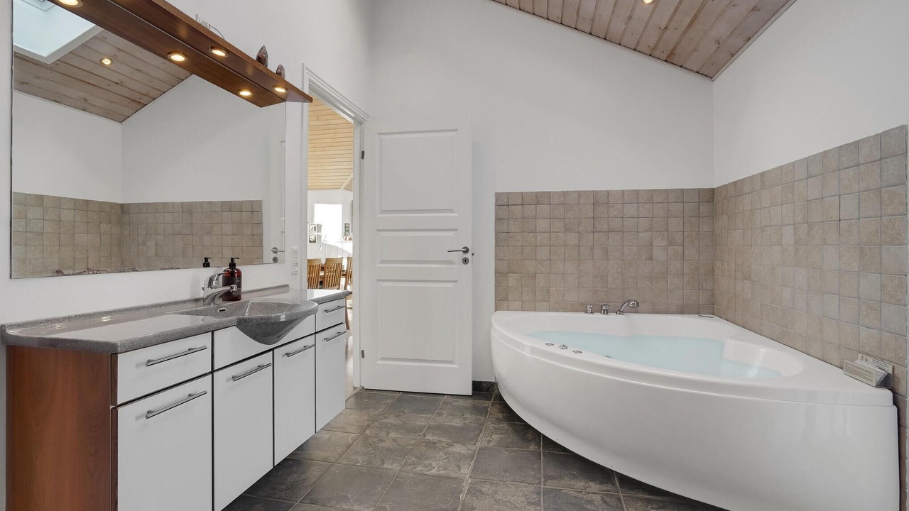 Photo of Bathroom in Arrild Ferieby
