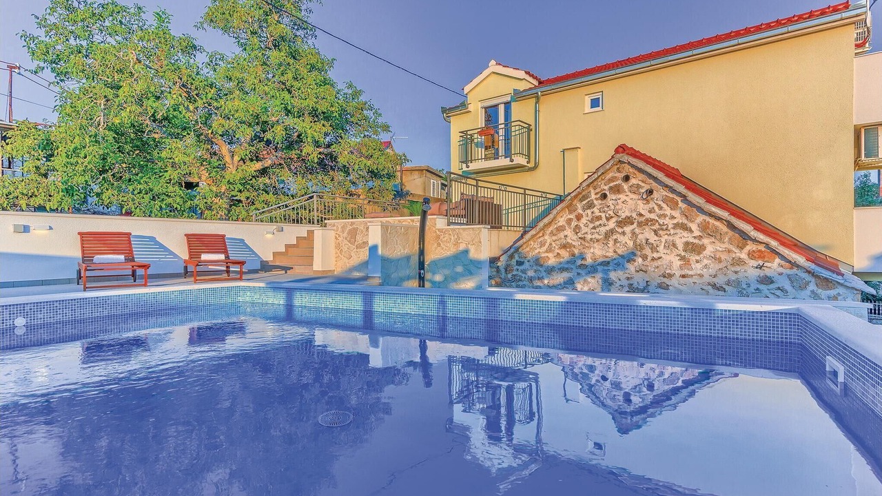 Photo of Outdoor in Unesic