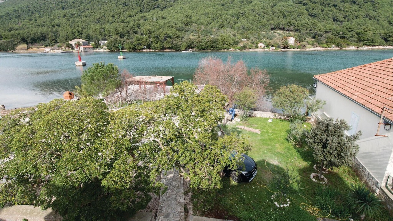 Photo of Bedroom in Broce