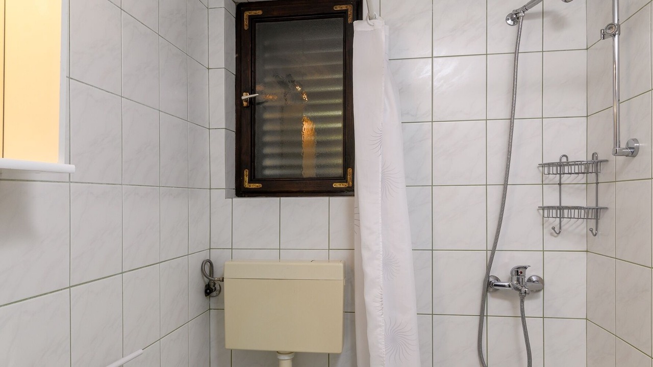 Photo of Bathroom in Kavran