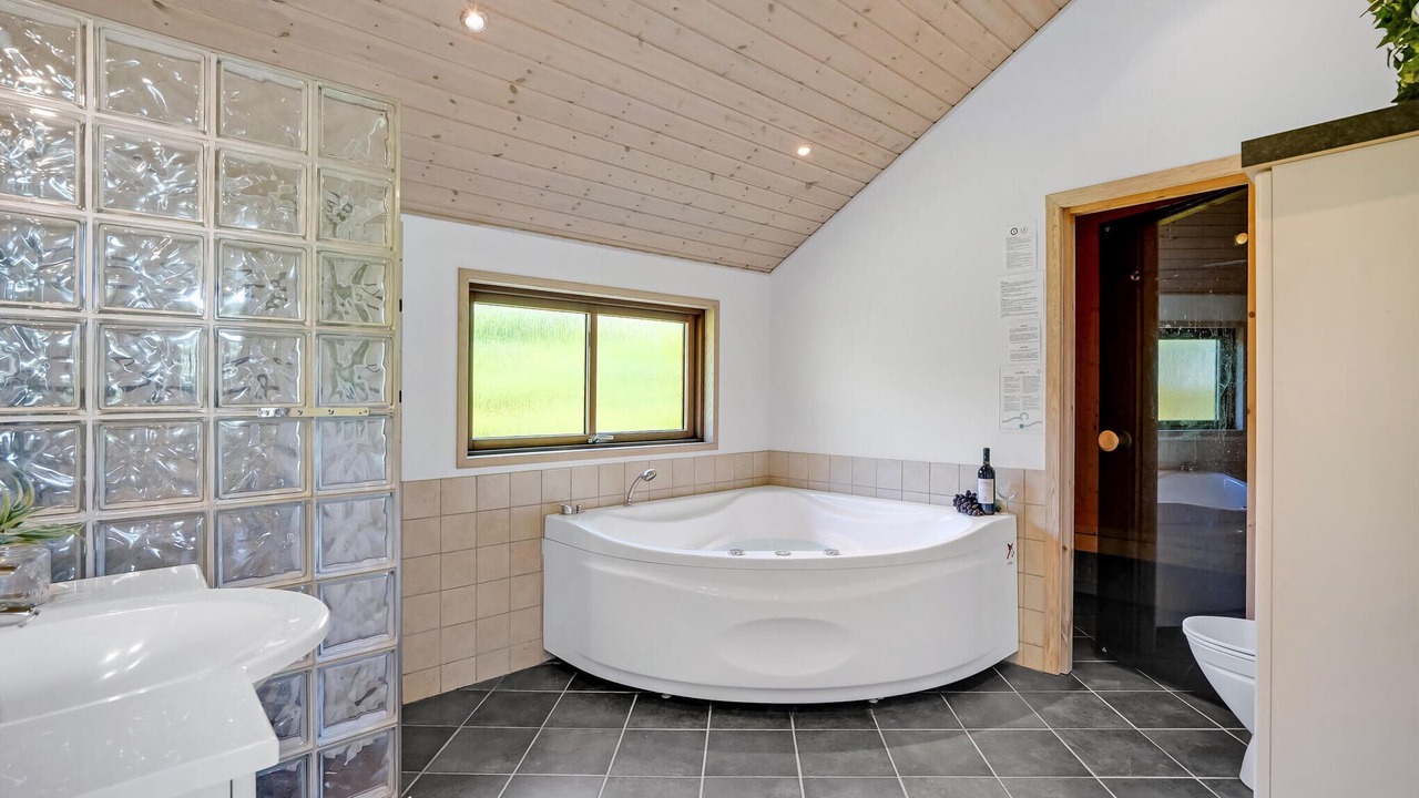Photo of Bathroom in Ansager