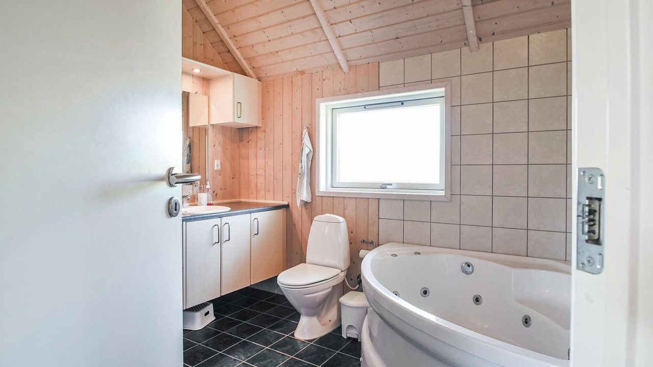 Photo of Bathroom in Pøt Strandby