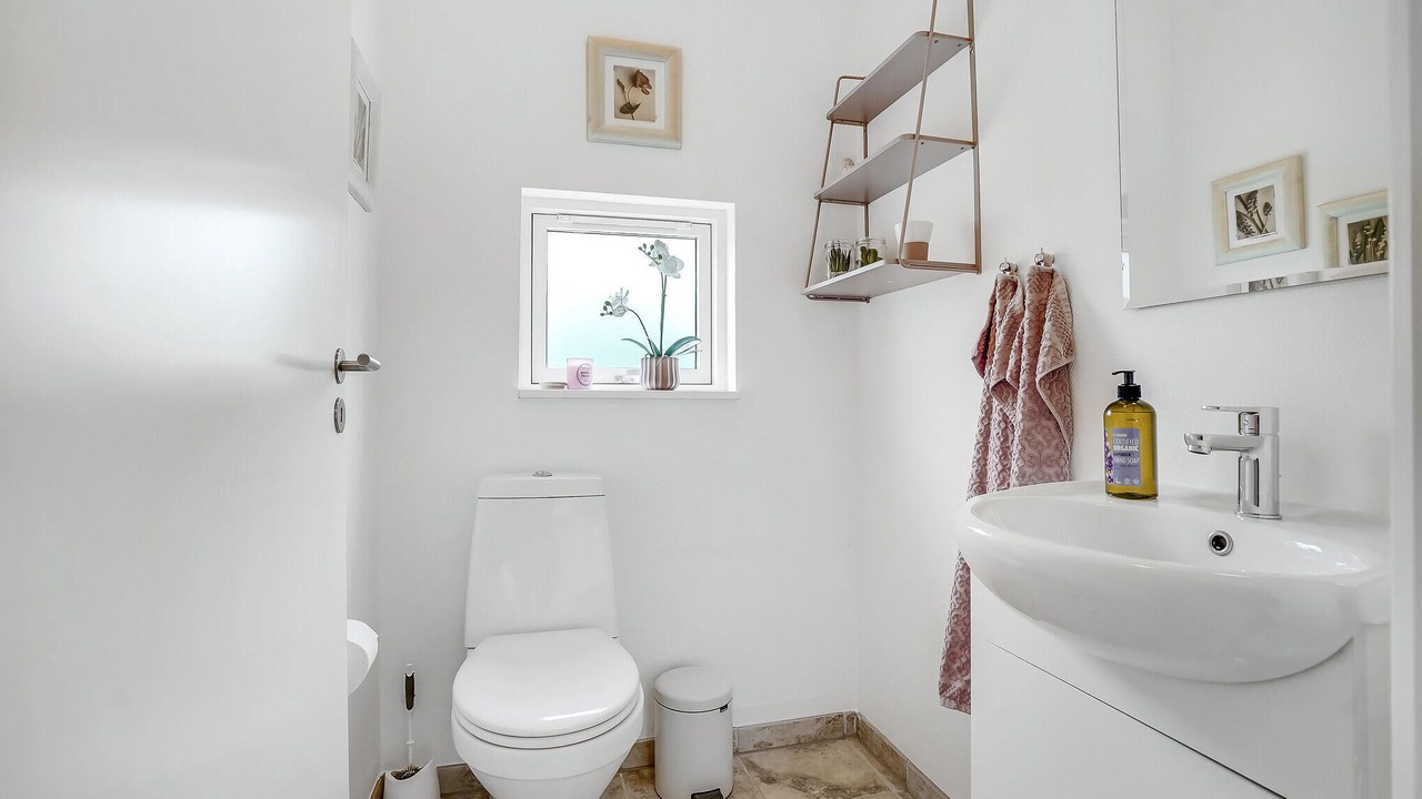 Photo of Bathroom in Asaa