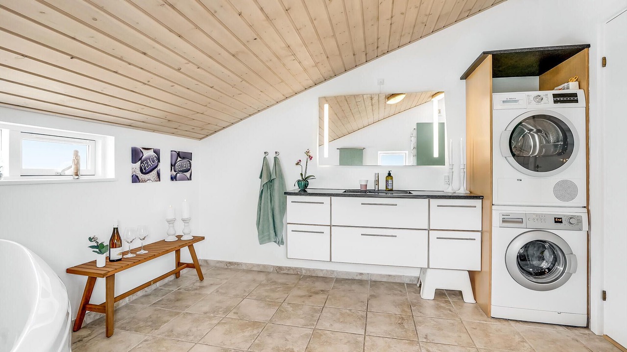 Photo of Bathroom in Asaa