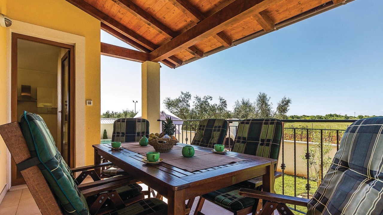 Photo of Patio Balcony in Sisan