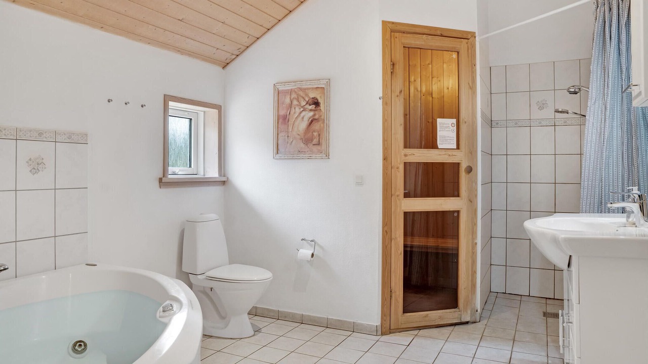 Photo of Bathroom in Marielyst