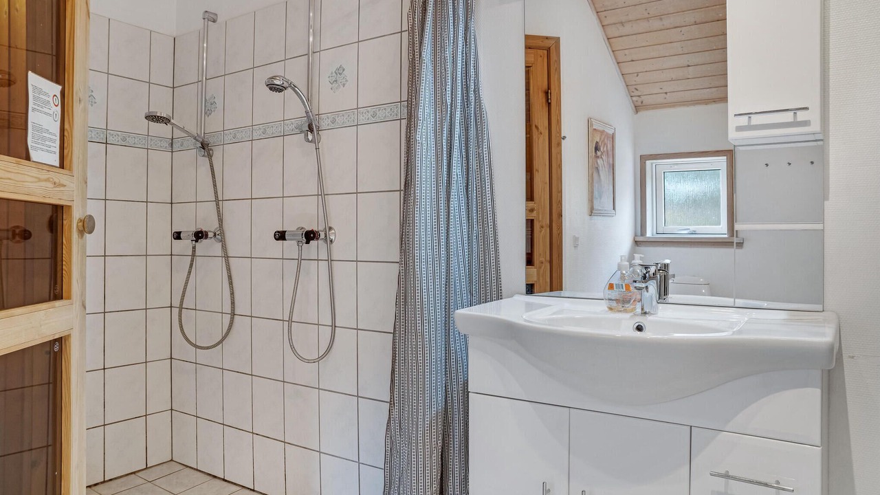 Photo of Bathroom in Marielyst