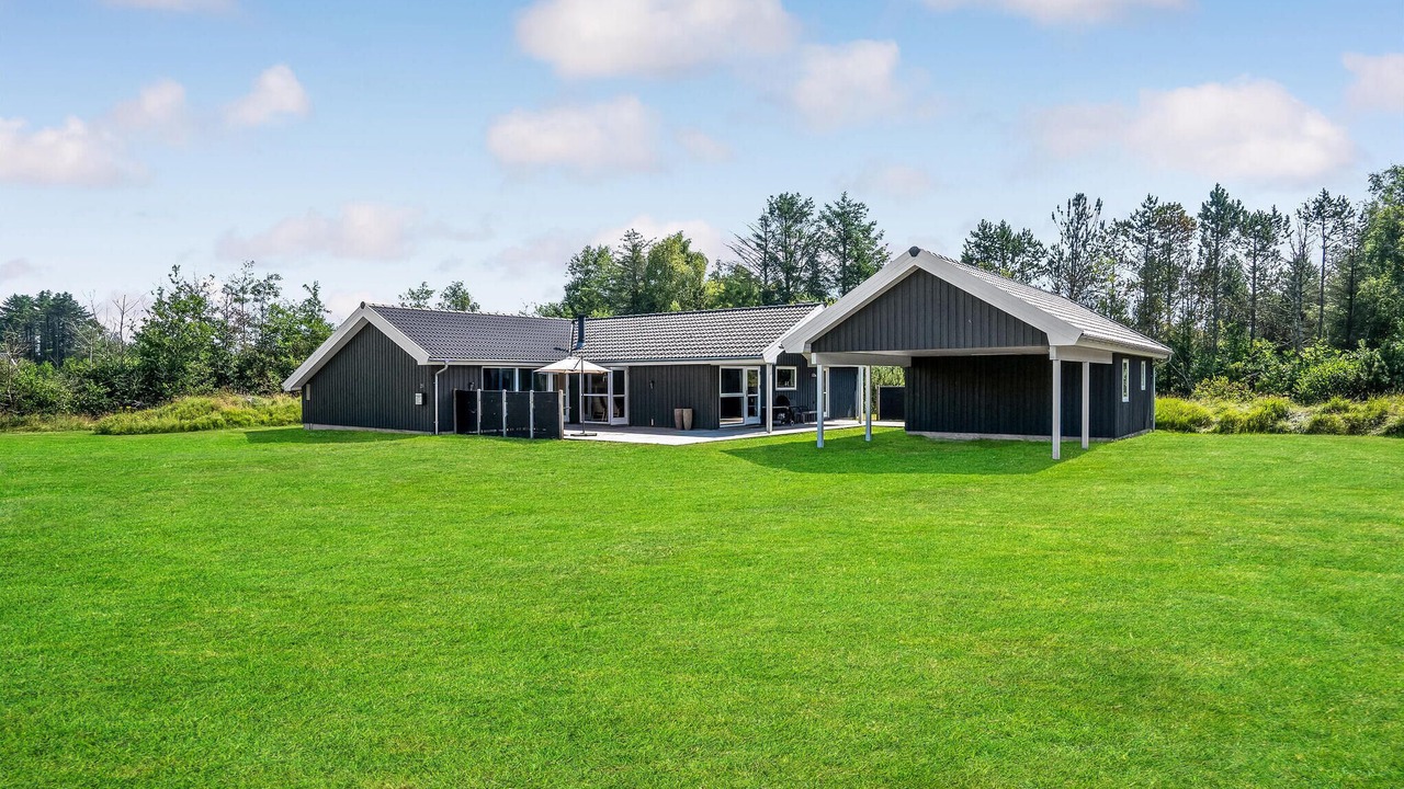 Photo of Others in Bratten Strand