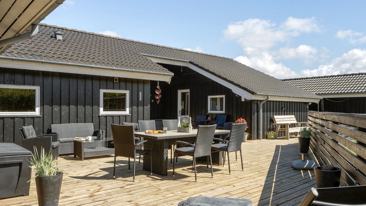 Photo of Others in Skaven Strand