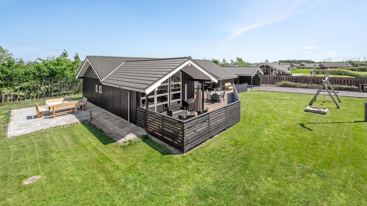 Photo of Others in Skaven Strand