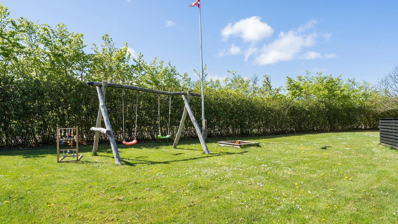 Photo of Others in Skaven Strand