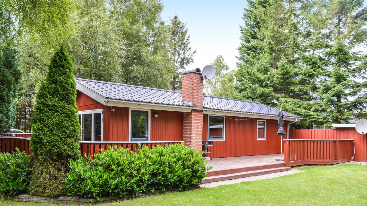 Photo of Others in Hou