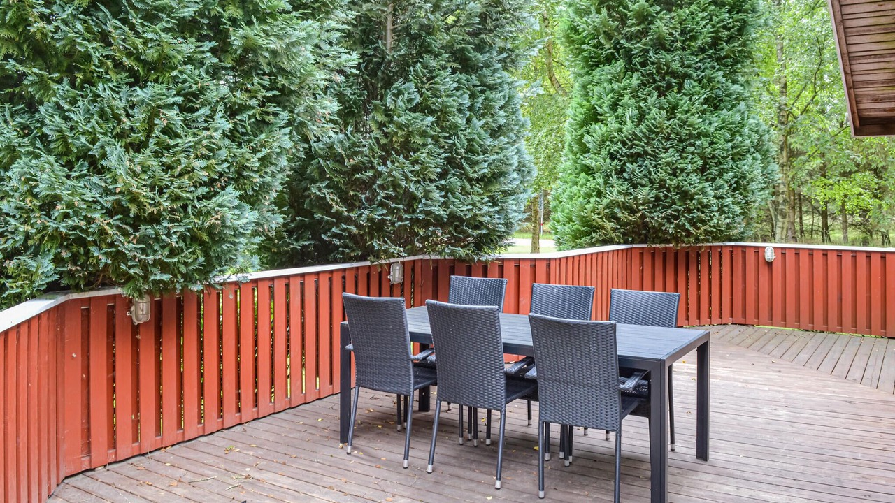 Photo of Others in Hou