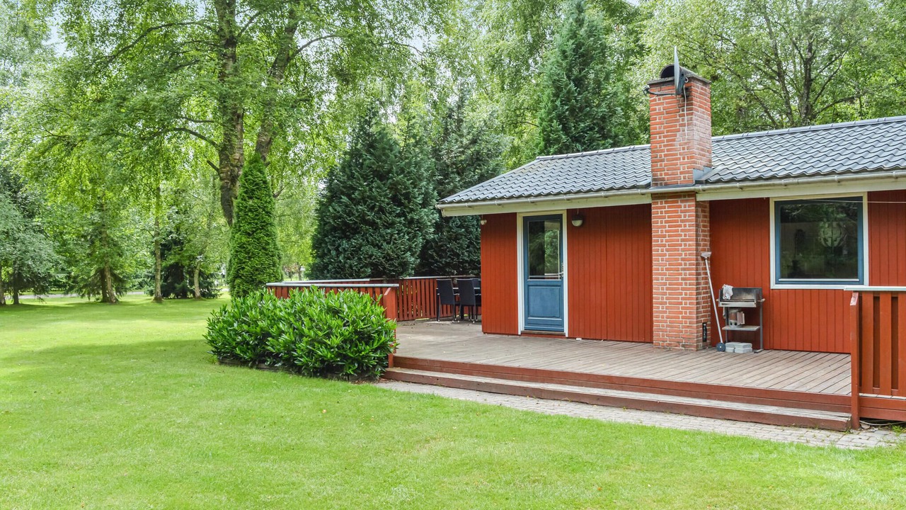 Photo of Others in Hou