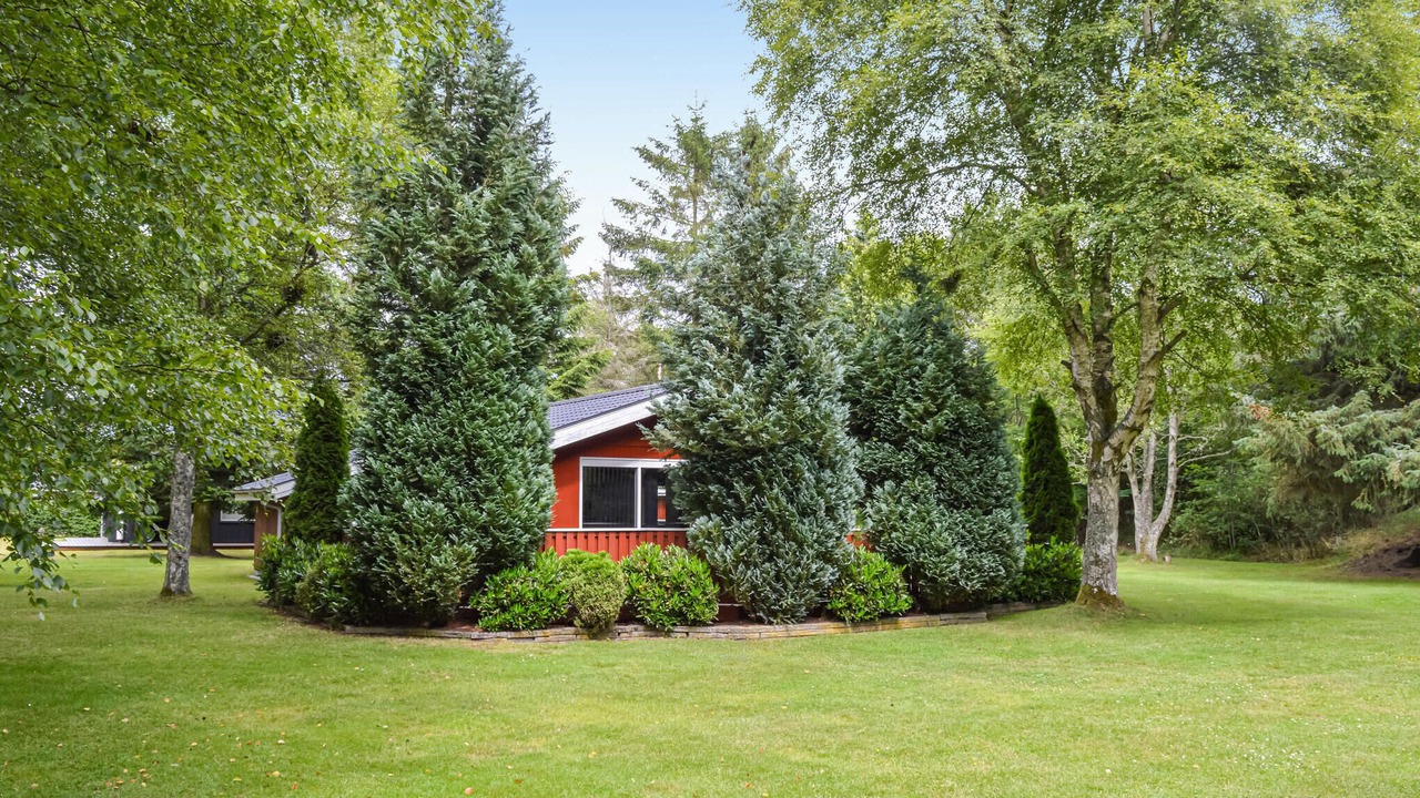 Photo of Others in Hou