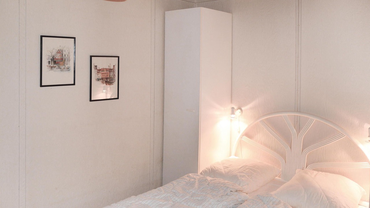 Photo of Others in Hou