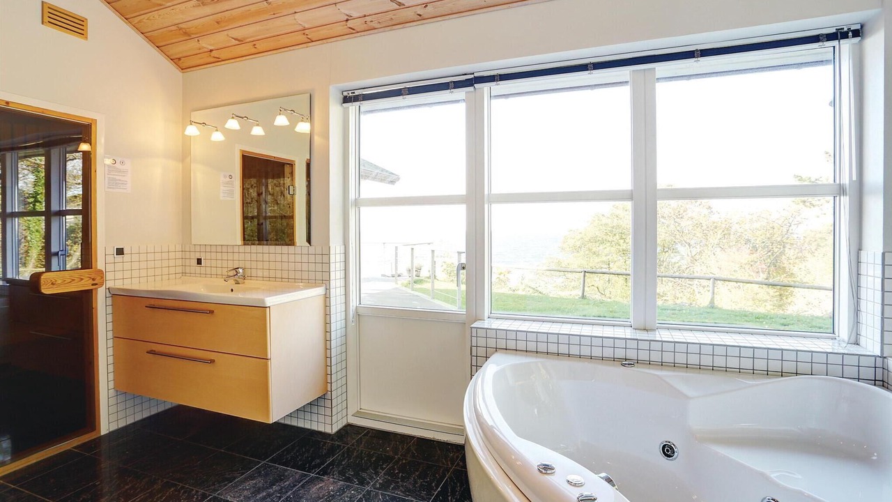 Photo of Bathroom in Ronne