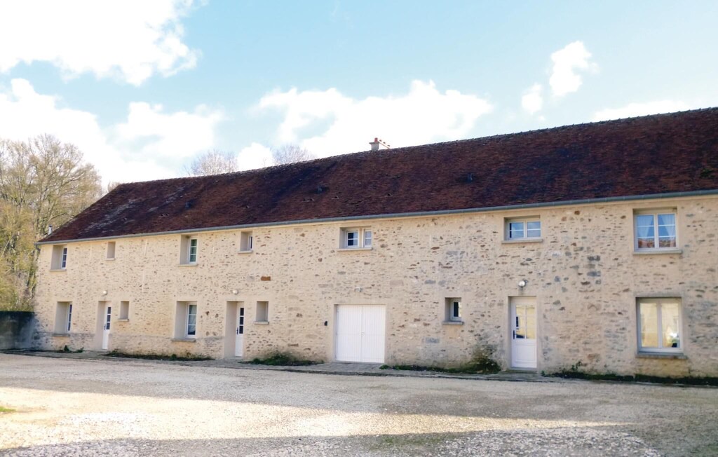 Photo of Buildings in Vaudoy