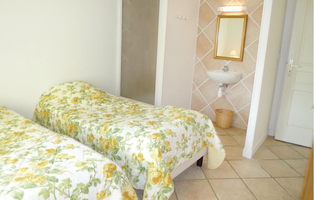 Photo of Bedroom in Vaudoy