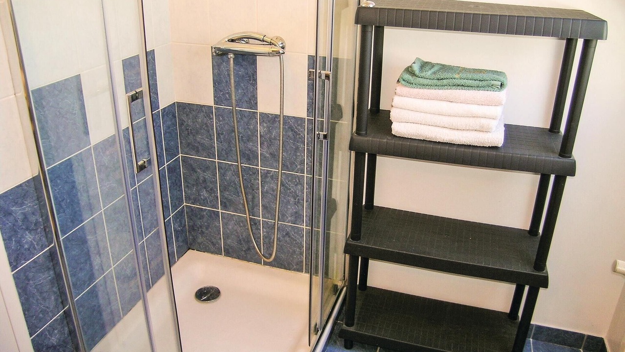 Photo of Bathroom in Roz-Landrieux