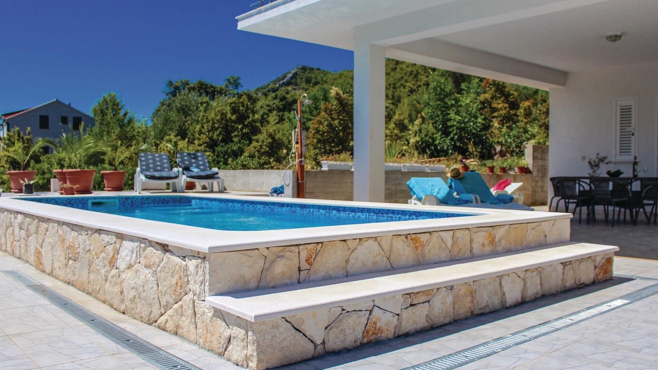 Photo of Outdoor in Blato