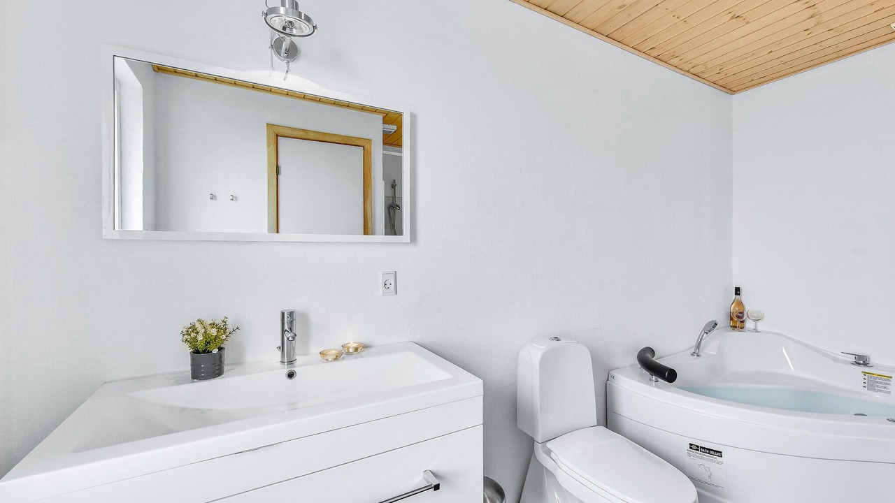 Photo of Bathroom in Skjern