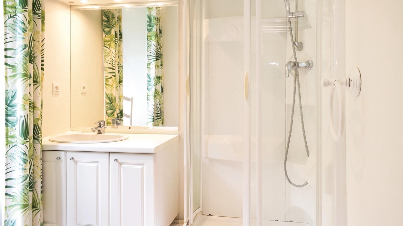 Photo of Bathroom in Saint-Clement-Rancoudray