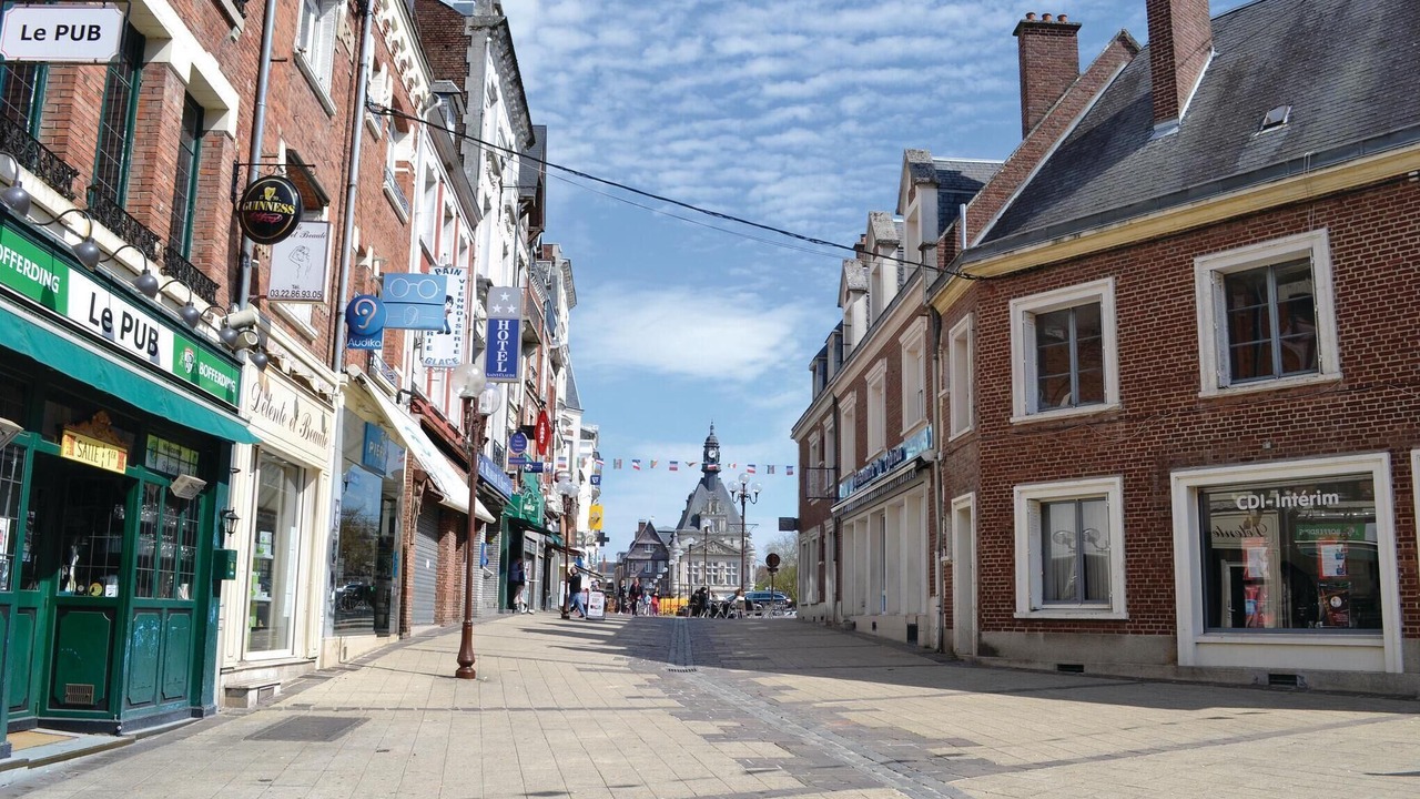 Photo of Others in Frise