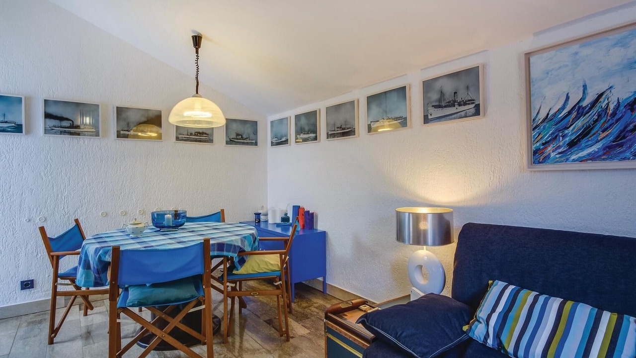 Photo of Bedroom in Cove Murtar