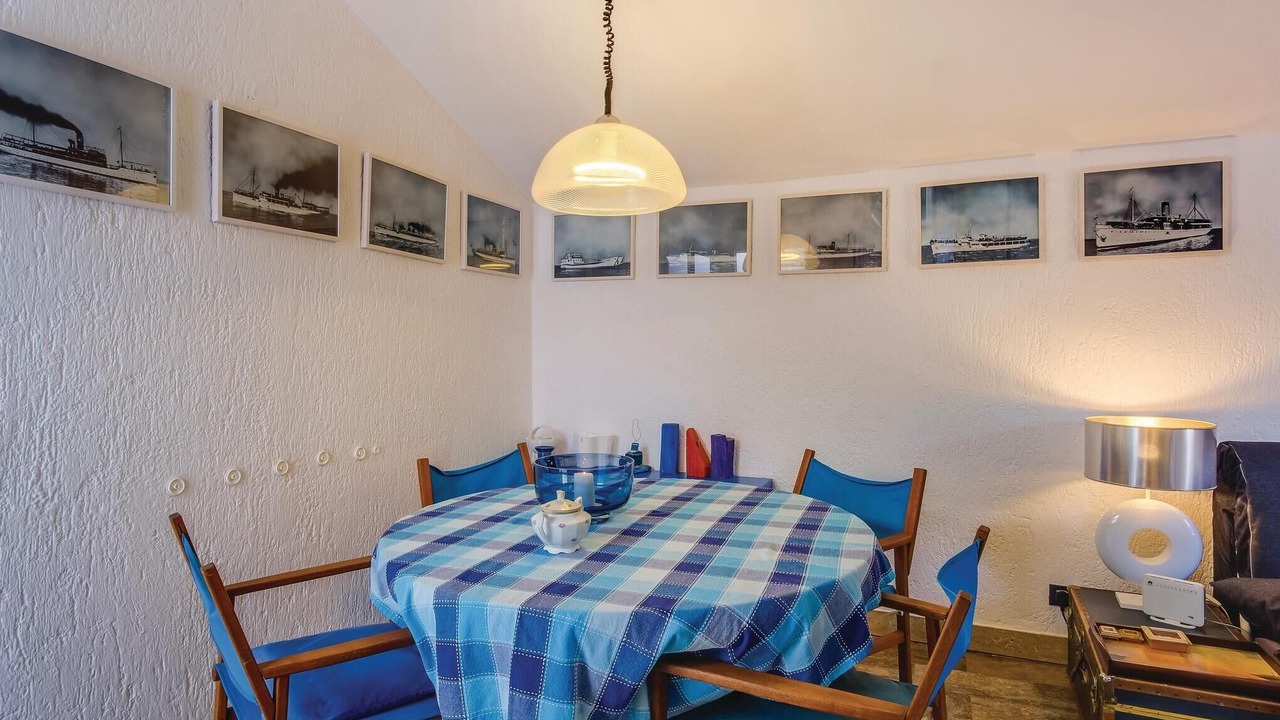 Photo of Bedroom in Cove Murtar