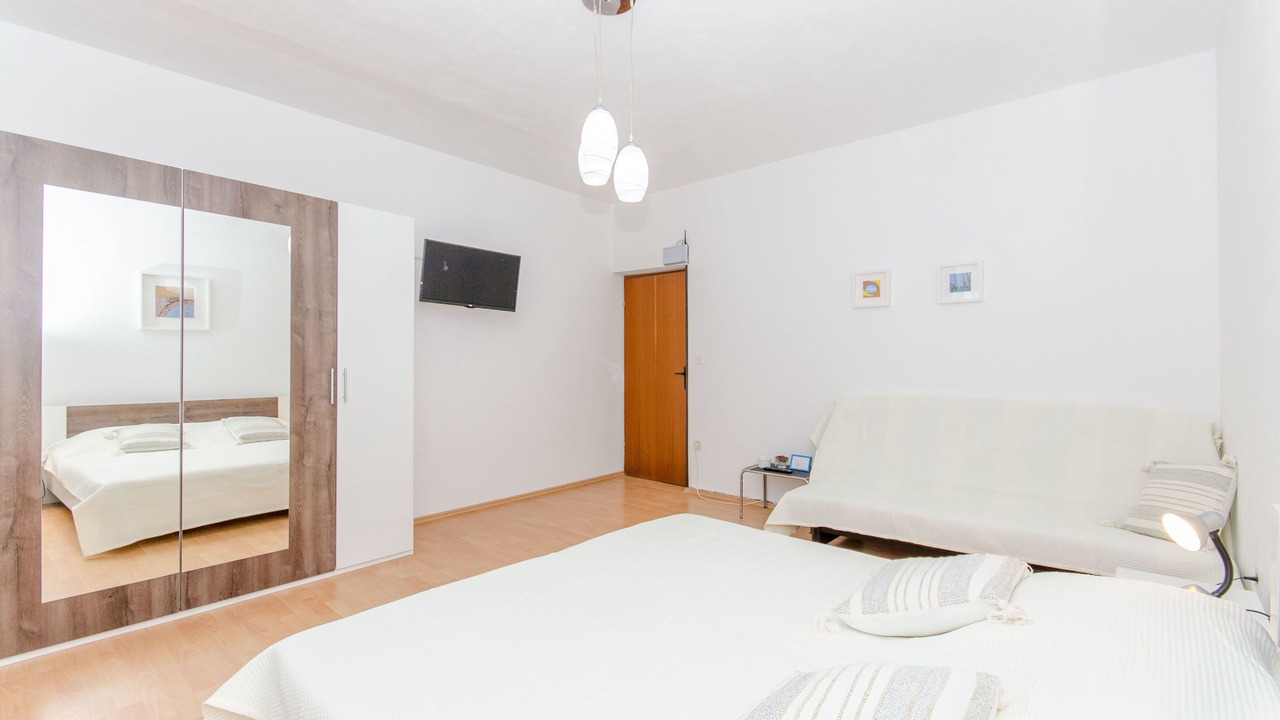 Photo of Bedroom in Okrug Gornji