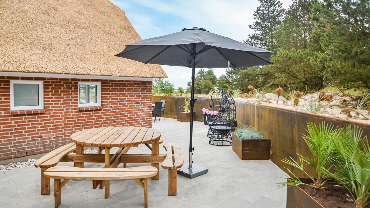 Photo of Others in Ho