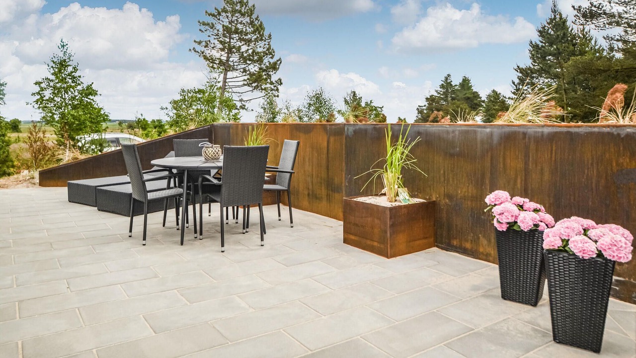 Photo of Others in Ho