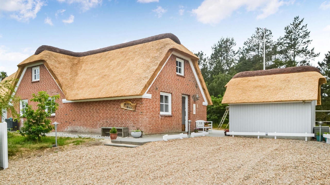 Photo of Others in Ho