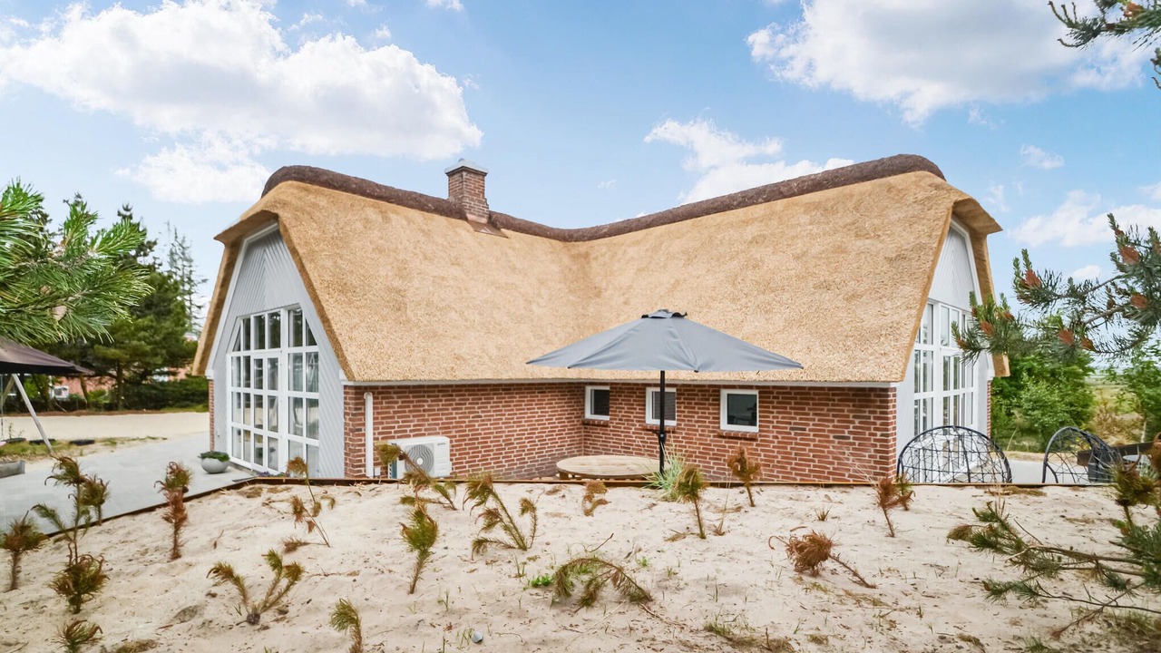 Photo of Others in Ho