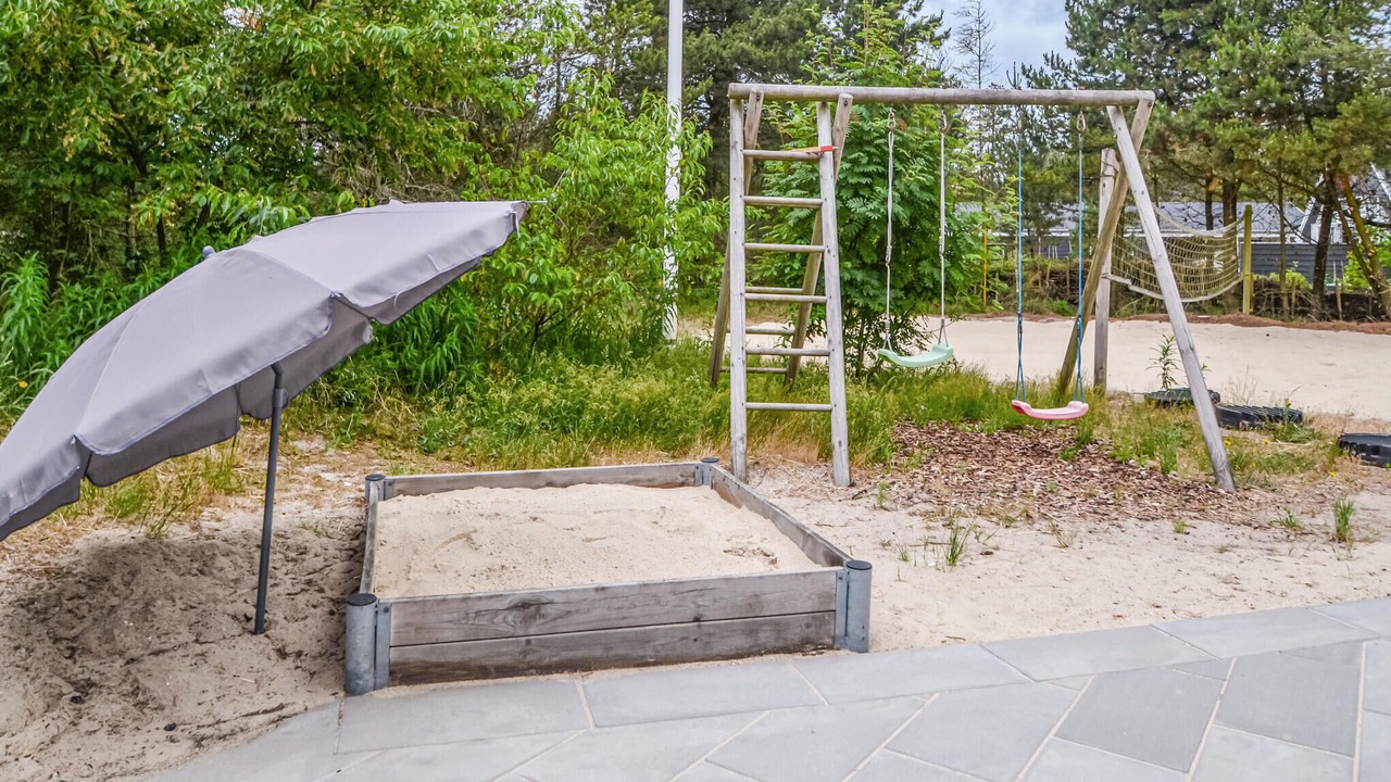 Photo of Others in Ho