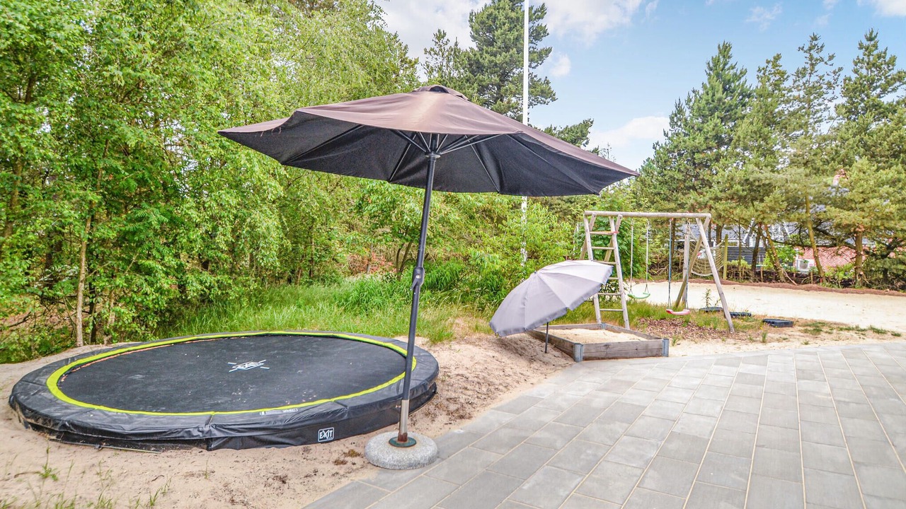 Photo of Others in Ho