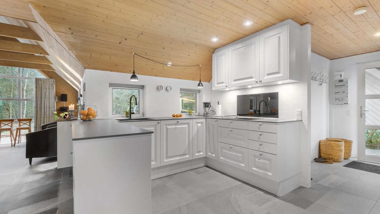 Photo of Others in Ho