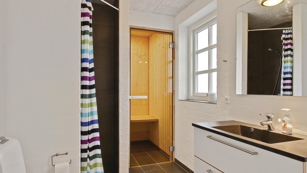Photo of Bathroom in Harboore