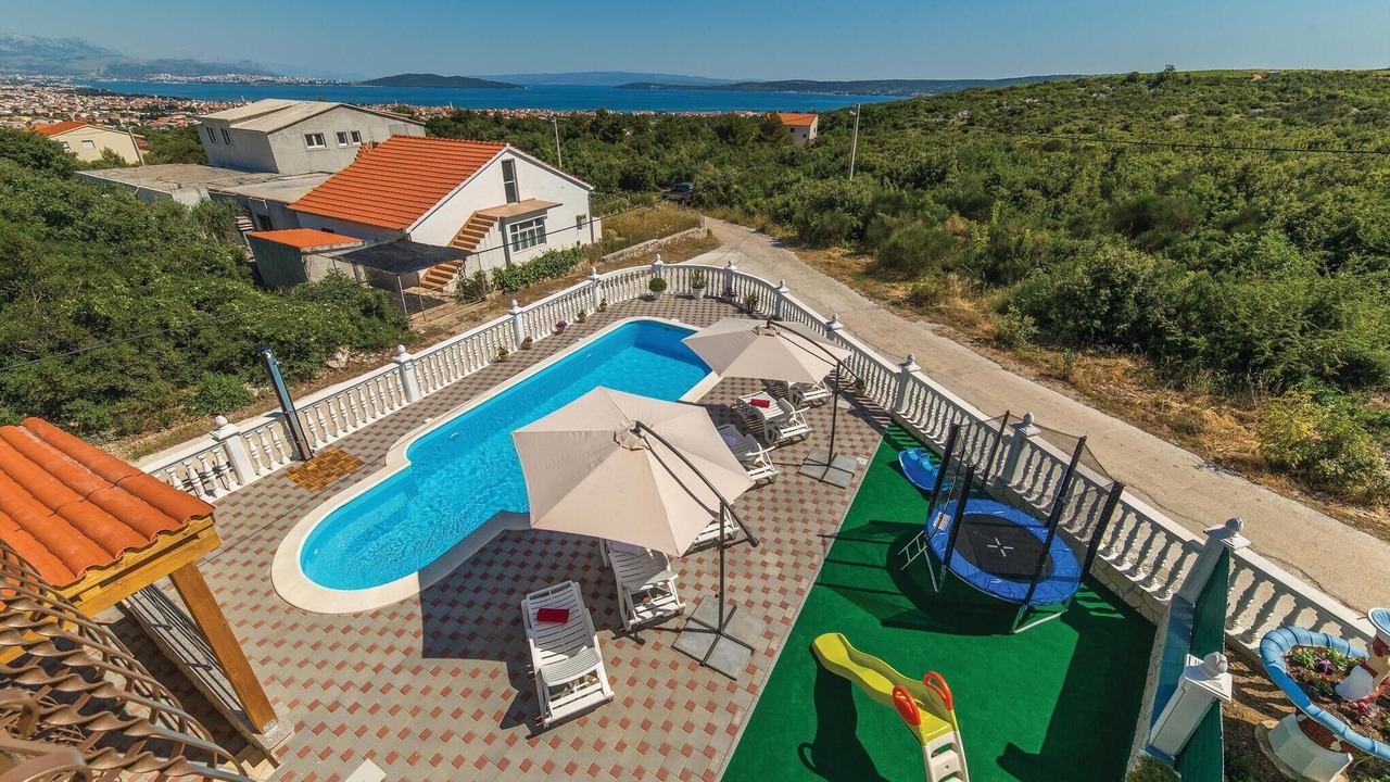 Photo of Outdoor in Rudine