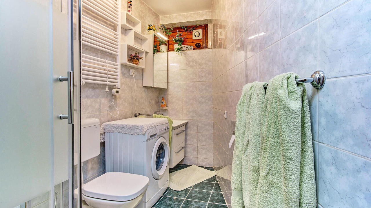 Photo of Bathroom in Cove Murtar